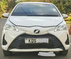 Toyota Vitz 2017 White