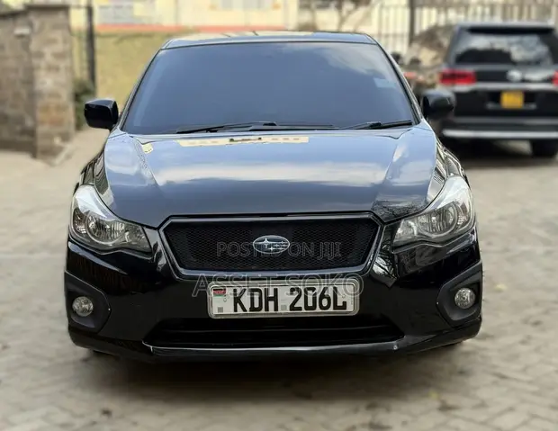 Subaru Impreza 2014 Nyeusi - 1