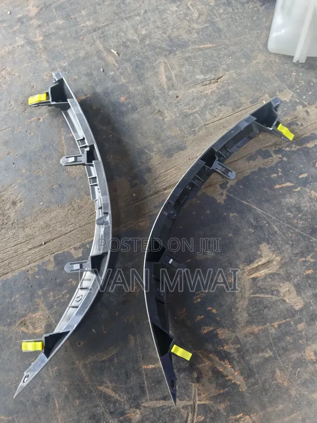 Kumalizia Console ya Toyota Axio - Mpya Kabisa - 1