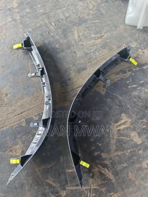 Kumalizia Console ya Toyota Axio - Mpya Kabisa