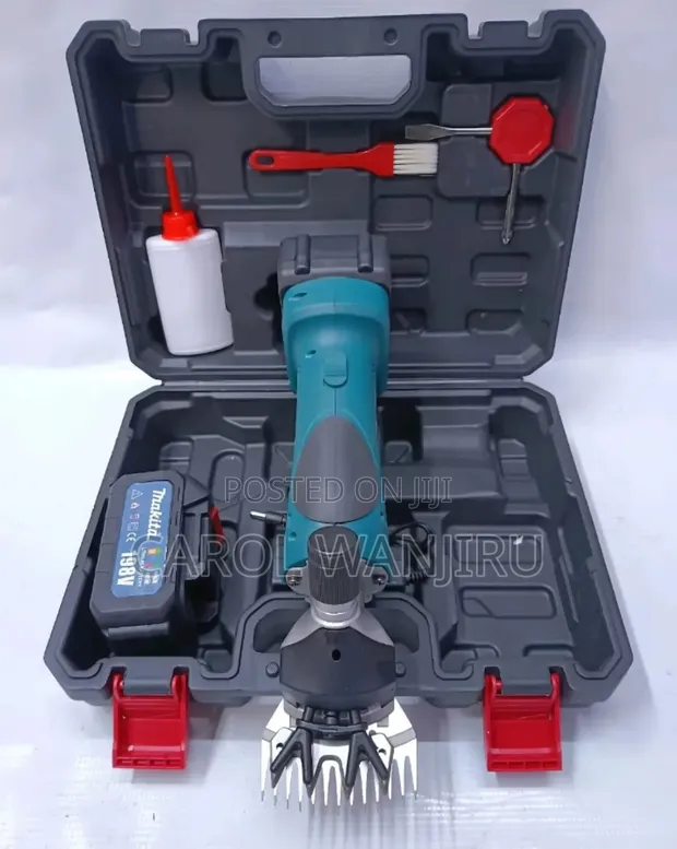 Makita Cordless Sheep Clipper - 1