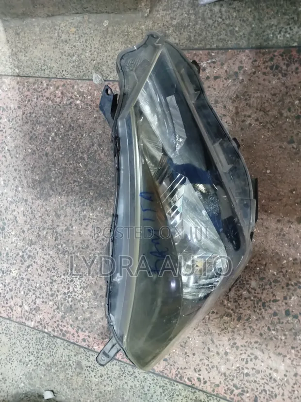 Toyota Vitz 2015 Headlight (Non-Xenon) - 1