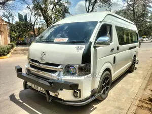 Toyota HiAce 2020