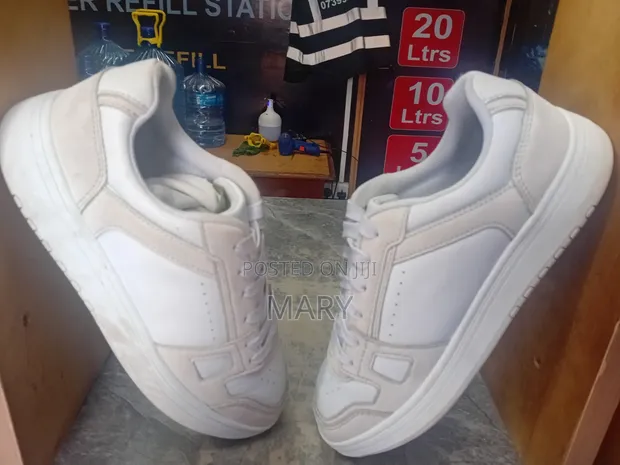 Durable Nike Sneakers - Brand New - 1