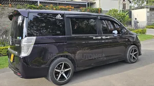 Honda Stepwgn 2014 Purple