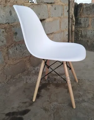 Viti vya Plastiki vya Saluni / Vyakusubiria
