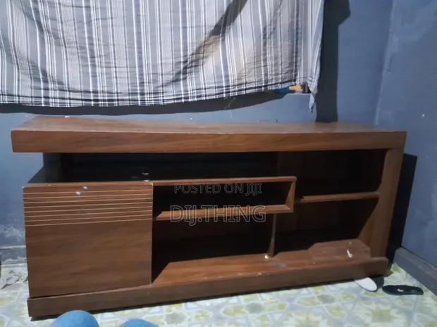 Stendi ya TV Iliyotumika na Magurudumu - Brown - 1