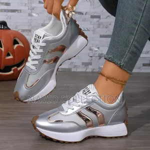 Stay Real Sneakers - Rangi Nyingi