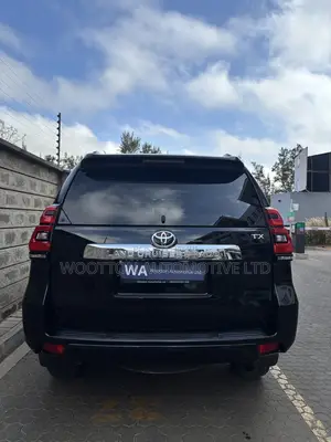 Toyota Land Cruiser Prado 2021 Nyeusi