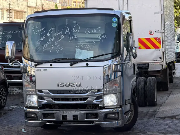 Isuzu Elf 2020 Nyeupe - 1
