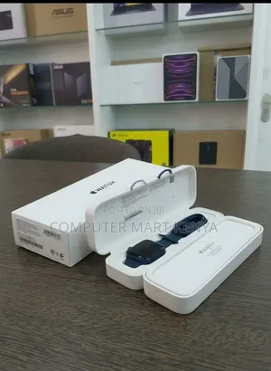 Apple Watch SE 3 (44mm) GPS - Midnight