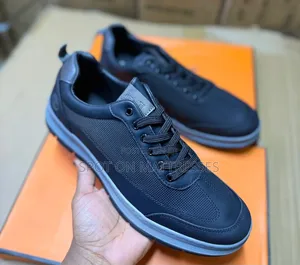 Viatu vya Timberland vya Wanaume Nyeusi - Size 40-45