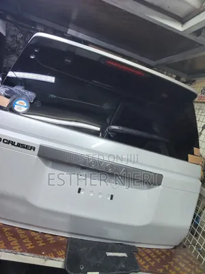 Ex-Japan Toyota Land Cruiser Prado J250 Boot