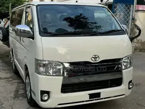 Toyota HiAce Super GL 2019