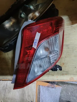 Toyota Vitz Jewela 2012 Taillight