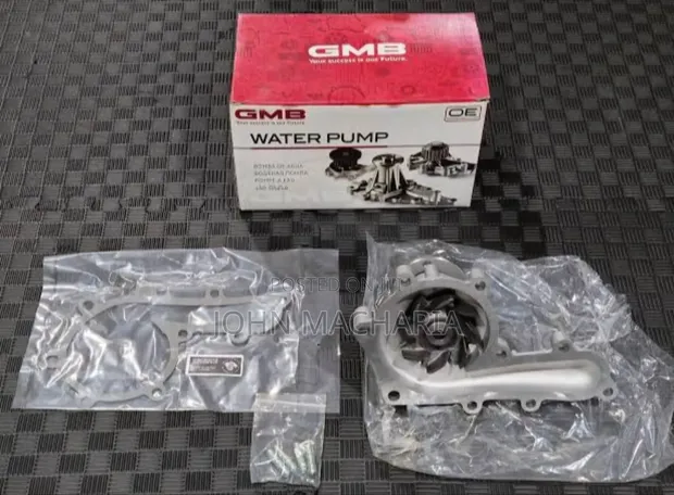 Water Pump for Toyota Land Cruiser 79 (1HZ) - 1