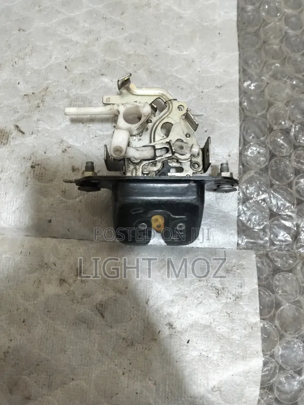 Bootlock ya Subaru Outback/Legacy Iliyotumika (2005-2009) - 1