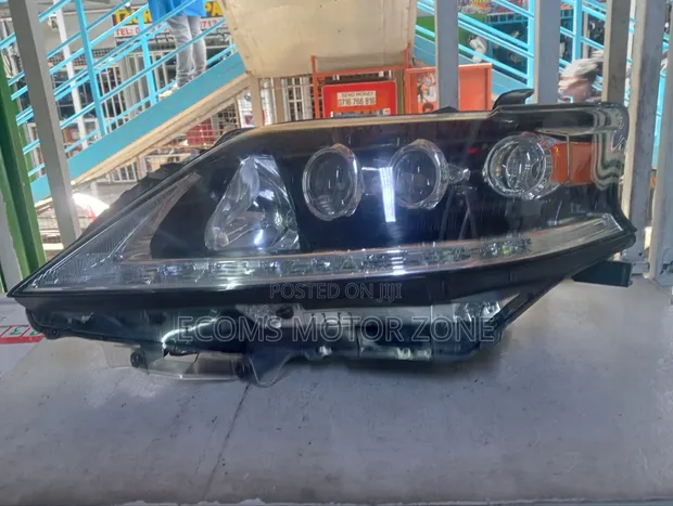 Lexus RX350 2014 Headlights (Zilizotumika) - 1