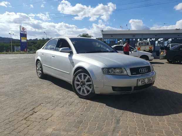 Audi Quattro 2011 - Gray - 1