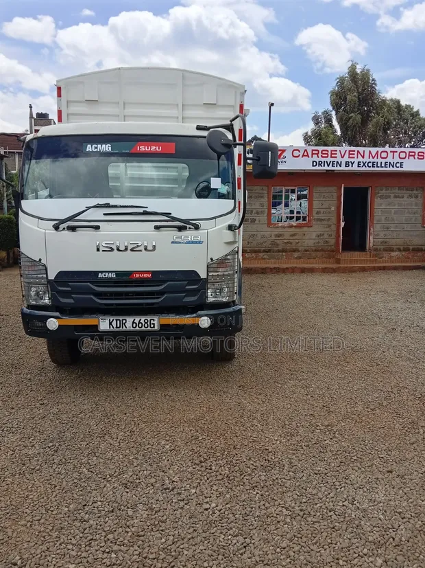 Isuzu FRR 2024 White Box Truck - 1