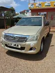 Toyota Hilux 2015 Gold - 2