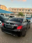 Mercedes-Benz C200 2019 Black - 3