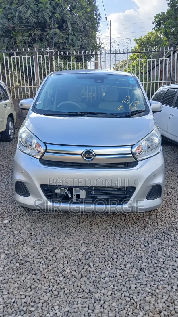 Nissan Dayz 2019 Nyeusi - 1