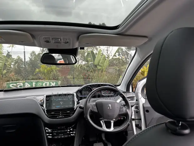 Peugeot 2008 2019 White - 1