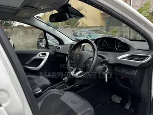 Peugeot 2008 2019 White