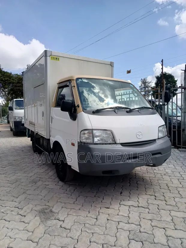 Mazda Bongo Truck Freezer Fridge 2019 - 1