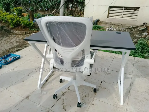 Seti ya Dawati la Ofisi ya Nyumbani na Kiti cha Ergonomic - 1