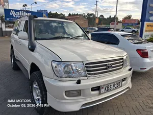 Toyota Land Cruiser 2002 White