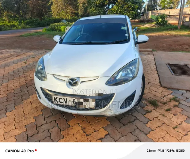 Mazda Demio 2012 White - 1