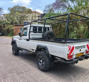 Toyota Land Cruiser Pickup 2023