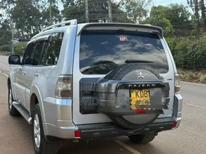 2015 Mitsubishi Pajero V80 3.2 DI-D Silver