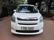 Toyota Noah 2.0 2010 White (8 Seater) - 4