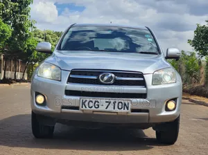 Toyota RAV4 2009 Nyeupe