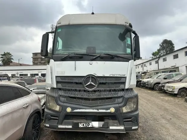 Mercedes-Benz Actros 2545 - No Engine & Gearbox - 1