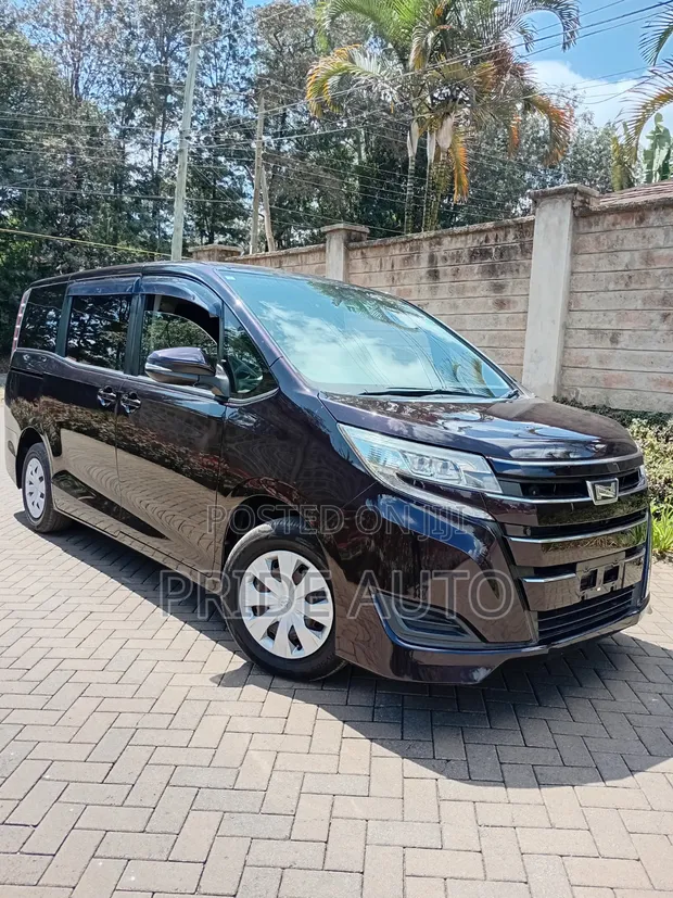 Toyota Noah 2.0 FWD (7 Seater) 2019 Purple - 1