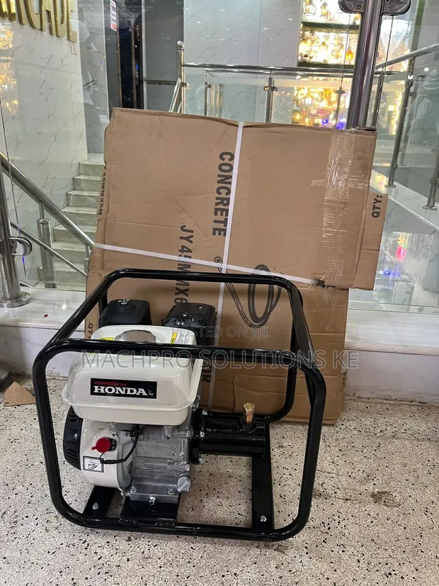 Honda 6.5 HP Concrete Poker Vibrator - 1