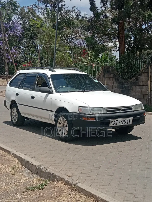 Toyota Corolla DX 2000 White - 1