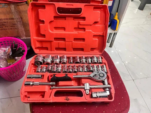 32 Piece Socket Ratchet Wrench Set - 1