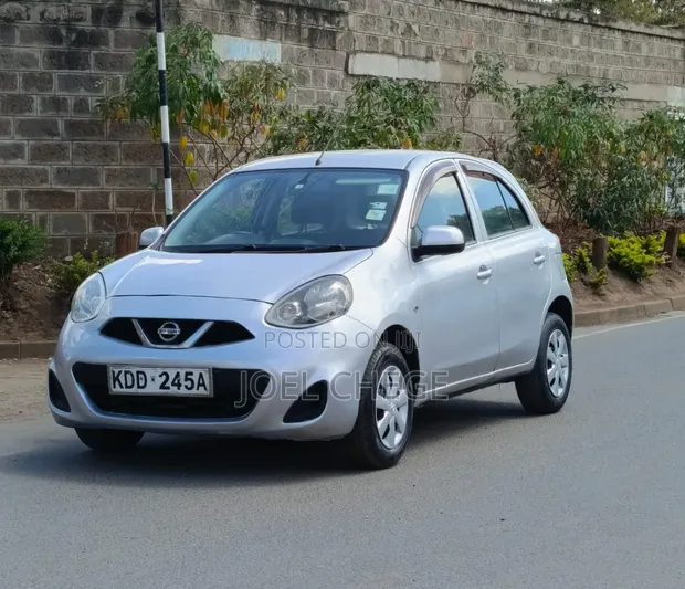 Nissan March 2014 Silver - 1