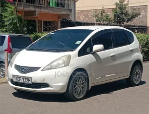 Honda Fit 2008 Nyeupe