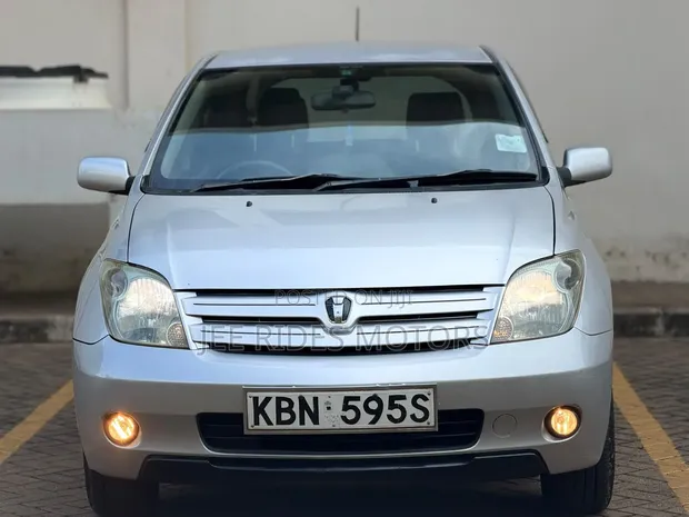 Toyota IST 2005 Pearl - 1