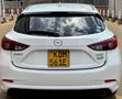 Mazda Axela 2017 Nyeupe - 2