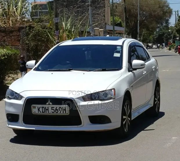 Mitsubishi Galant Fortis 2015 Nyeupe - 1