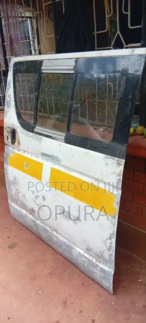Toyota Hiace 7L Mlango wa Kuteleza