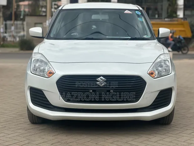 Suzuki Swift 2018 Nyeupe - 1