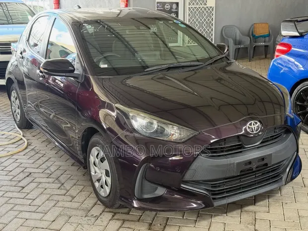 Toyota Yaris 2021 Brown - 1
